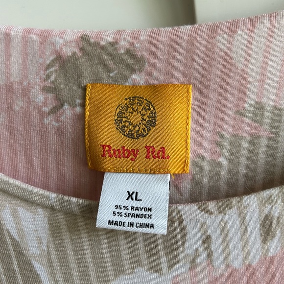 Women’s Ruby Rd. Top - Picture 3 of 5